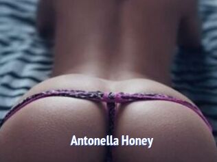 Antonella_Honey