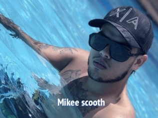 Mikee_scooth