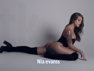 Nia_evanss